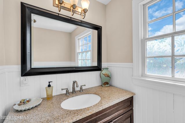 919 N Ocean Avenue, Mantoloking, NJ 08738