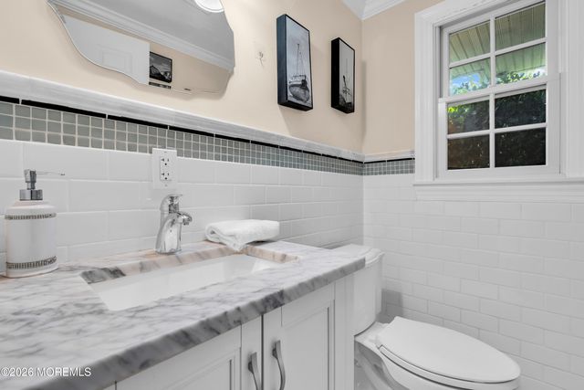 919 N Ocean Avenue, Mantoloking, NJ 08738