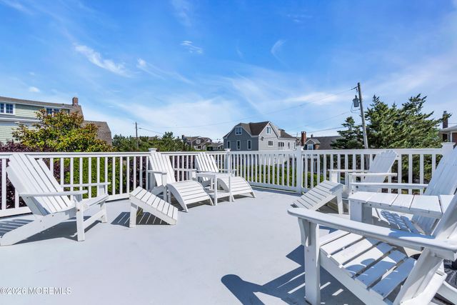 919 N Ocean Avenue, Mantoloking, NJ 08738