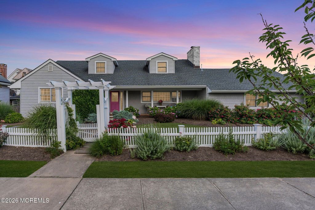 919 N Ocean Avenue, Mantoloking, NJ 08738