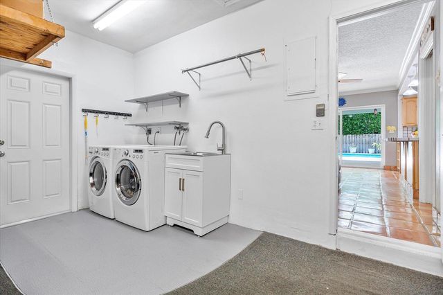5101 N 36th Court, Hollywood, FL 33021
