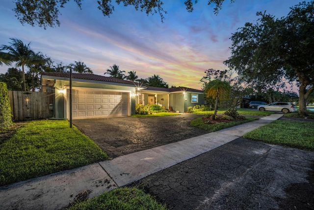 5101 N 36th Court, Hollywood, FL 33021
