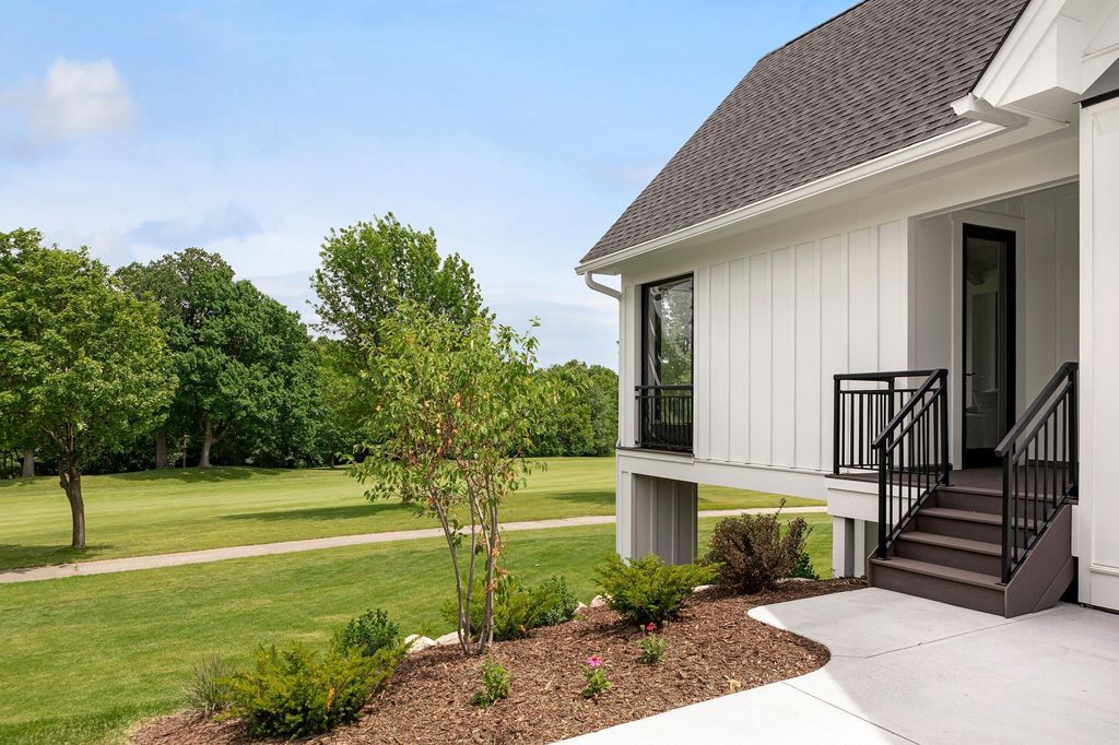 172 Westwood Lane, Wayzata, MN 55391 — photo 4