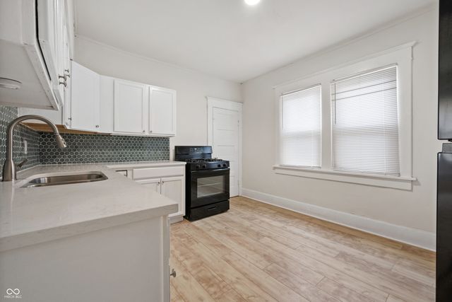 121 N Bradley Avenue, Indianapolis, IN 46201