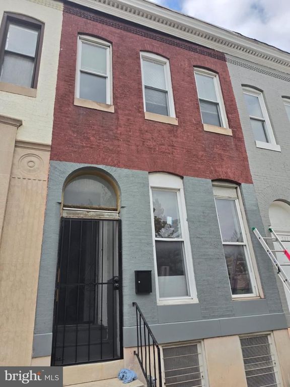 2558 W BALTIMORE ST, Baltimore, MD 21223