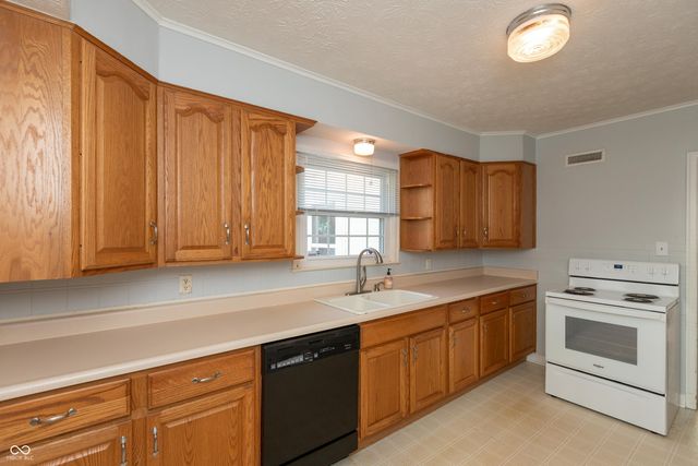 4653 N Illinois Street, Indianapolis, IN 46208