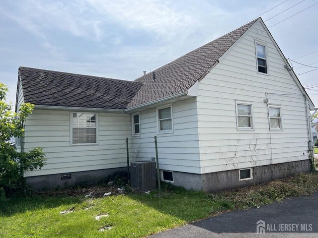 30 Cypress Street, Carteret, NJ 07008