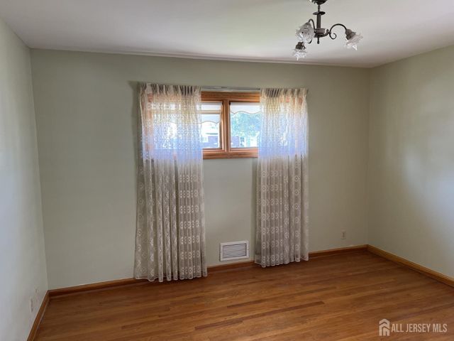 30 Cypress Street, Carteret, NJ 07008