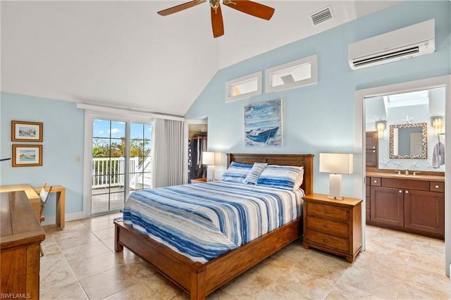 272 Ferry Landing DR, Sanibel, FL 33957