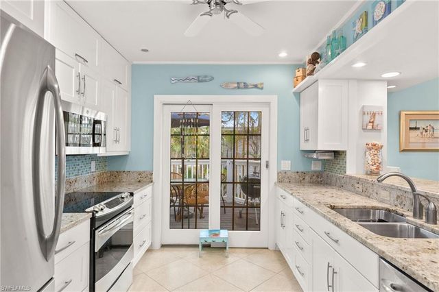 272 Ferry Landing DR, Sanibel, FL 33957