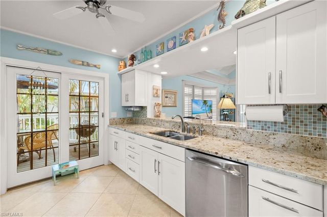 272 Ferry Landing DR, Sanibel, FL 33957