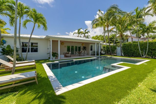 225 Russlyn Drive, West Palm Beach, FL 33405