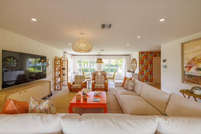 225 Russlyn Drive, West Palm Beach, FL 33405