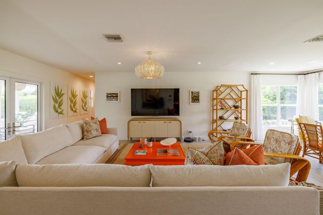 225 Russlyn Drive, West Palm Beach, FL 33405