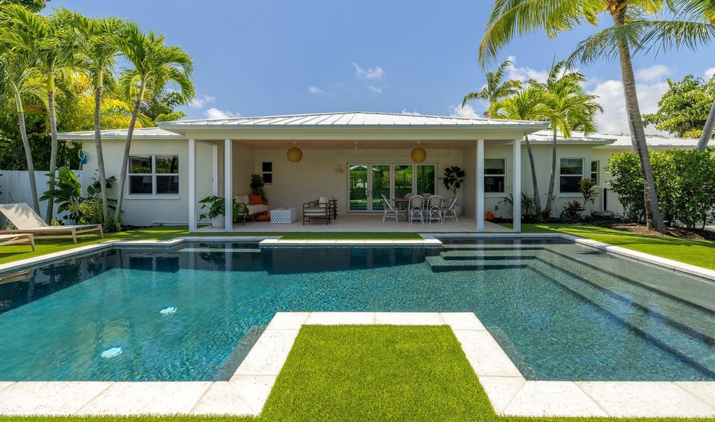 225 Russlyn Drive, West Palm Beach, FL 33405