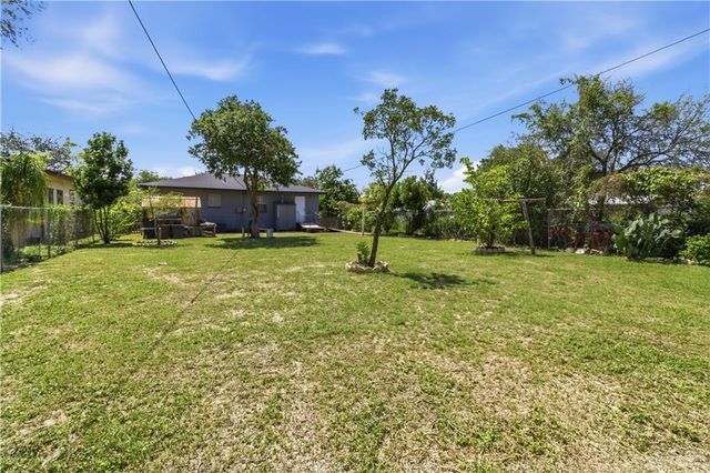 518 S 10th Street, Donna, TX 78537