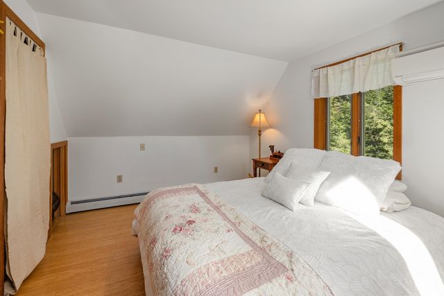 1886 Winhall Hollow Road, Londonderry, VT 05155