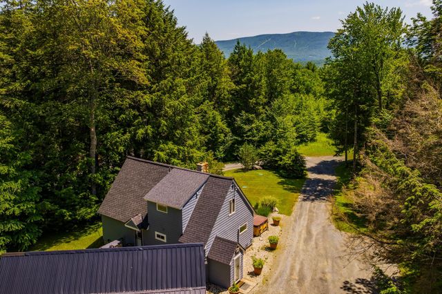 1886 Winhall Hollow Road, Londonderry, VT 05155