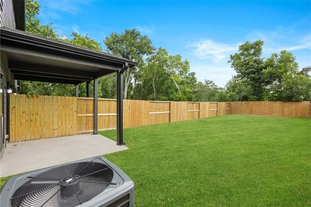 4435 Maggie Street B, Houston, TX 77051