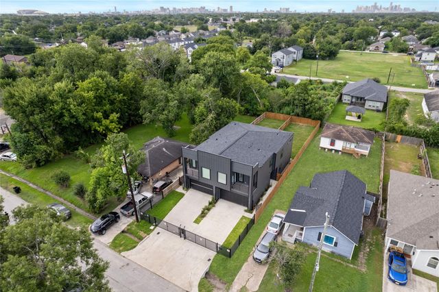 4435 Maggie Street B, Houston, TX 77051