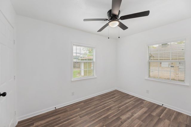 404 Middle LN, Austin, TX 78753