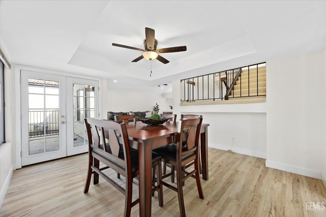 2600 Barrington Street 16, Bakersfield, CA 93309