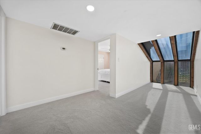 2600 Barrington Street 16, Bakersfield, CA 93309