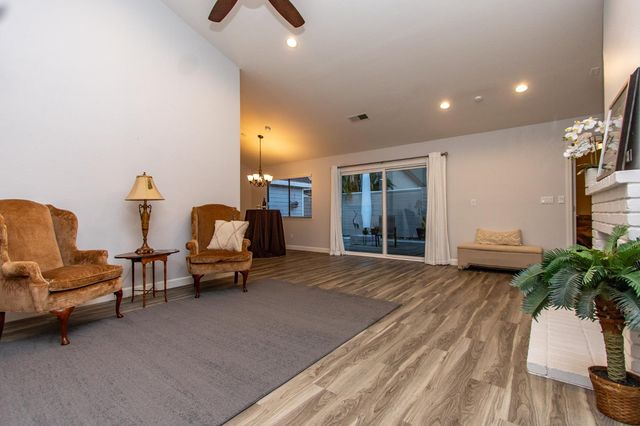 2249 Camborne Dr, Modesto, CA 95356