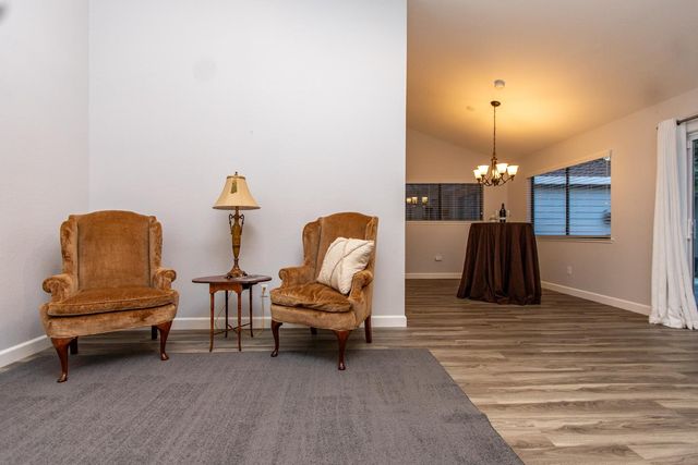 2249 Camborne Dr, Modesto, CA 95356