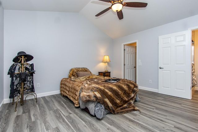 2249 Camborne Dr, Modesto, CA 95356