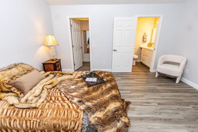 2249 Camborne Dr, Modesto, CA 95356