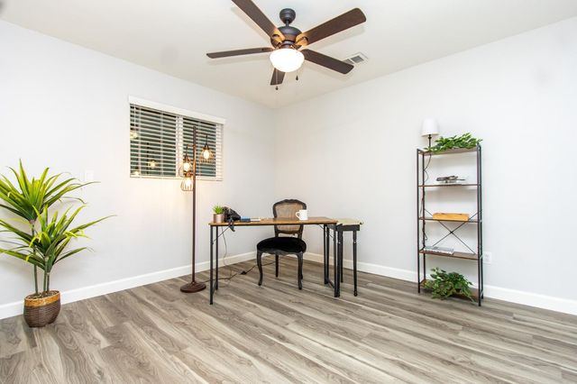 2249 Camborne Dr, Modesto, CA 95356