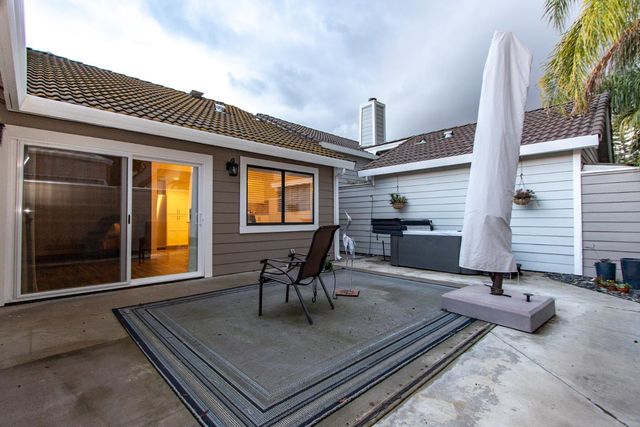 2249 Camborne Dr, Modesto, CA 95356