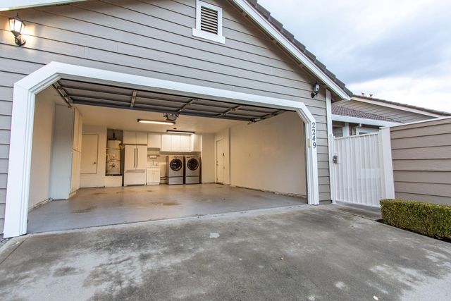 2249 Camborne Dr, Modesto, CA 95356