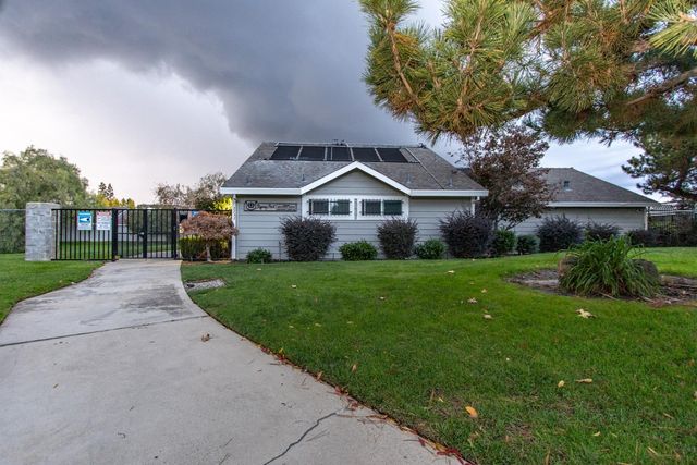 2249 Camborne Dr, Modesto, CA 95356