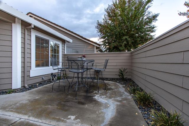 2249 Camborne Dr, Modesto, CA 95356