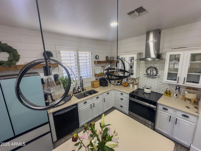 4119 W VALLEY VIEW Drive, Laveen, AZ 85339