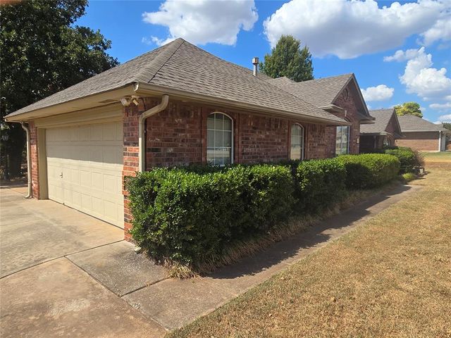 6417 Saddleback Drive, Oklahoma City, OK 73150