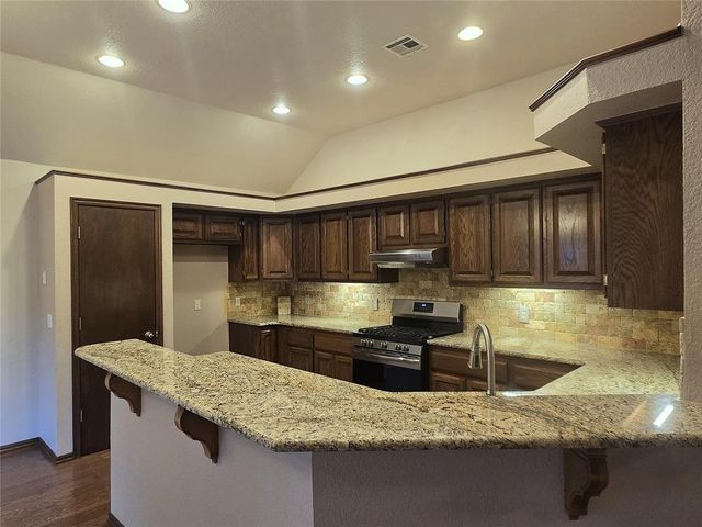 6417 Saddleback Drive, Oklahoma City, OK 73150