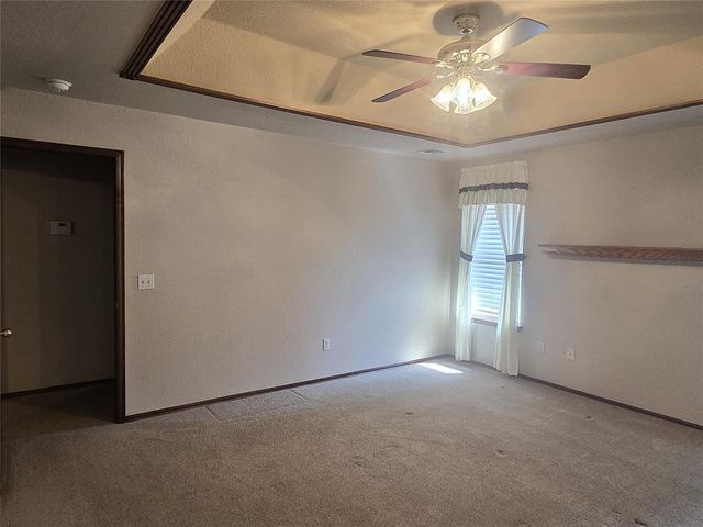 6417 Saddleback Drive, Oklahoma City, OK 73150