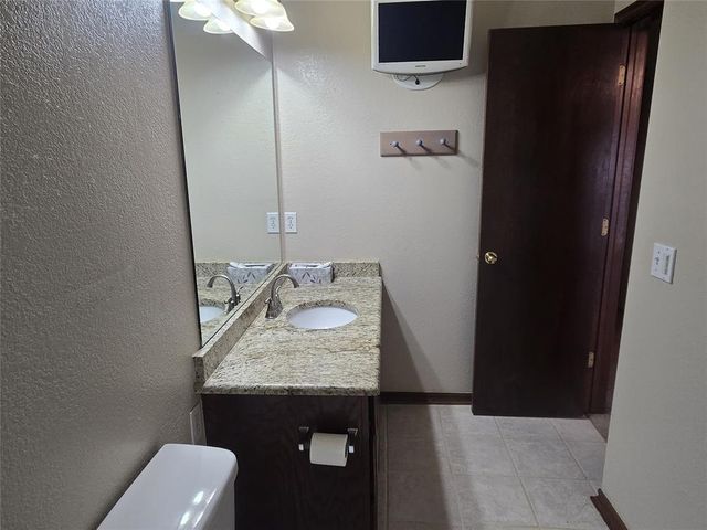 6417 Saddleback Drive, Oklahoma City, OK 73150