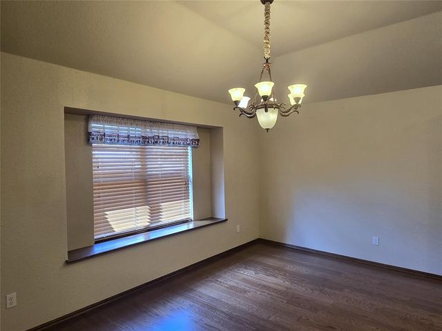 6417 Saddleback Drive, Oklahoma City, OK 73150