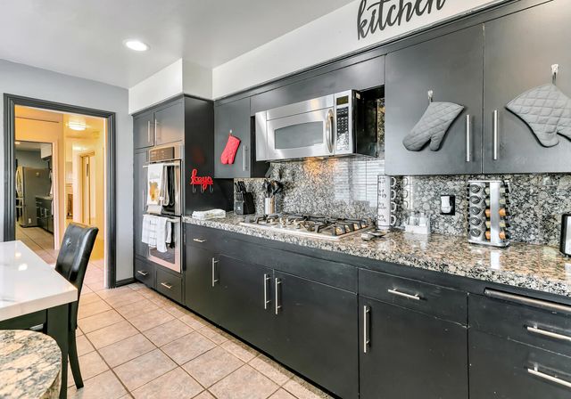 1413 Valencia Drive NE, Albuquerque, NM 87110