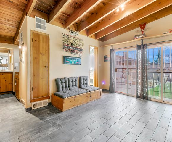 1413 Valencia Drive NE, Albuquerque, NM 87110