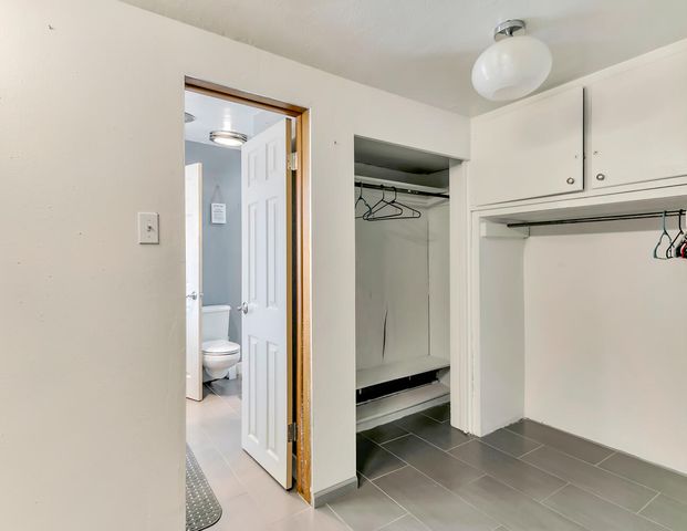 1413 Valencia Drive NE, Albuquerque, NM 87110