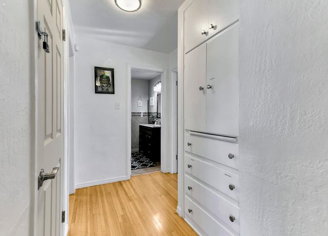 1413 Valencia Drive NE, Albuquerque, NM 87110