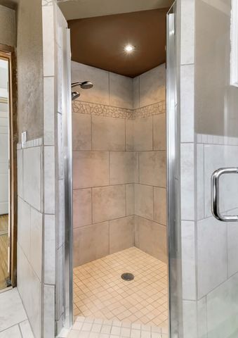 1413 Valencia Drive NE, Albuquerque, NM 87110