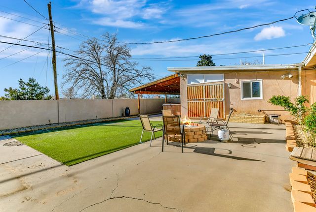 1413 Valencia Drive NE, Albuquerque, NM 87110