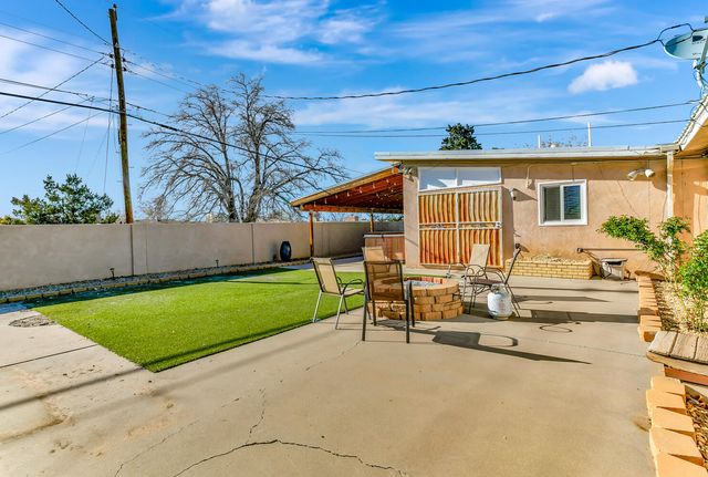 1413 Valencia Drive NE, Albuquerque, NM 87110