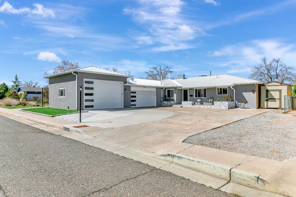 1413 Valencia Drive NE, Albuquerque, NM 87110